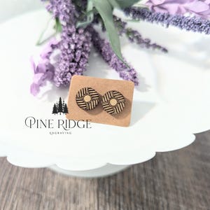 Geometric Circle Earrings - Wooden Earrings - Laser engraved - Jewelry