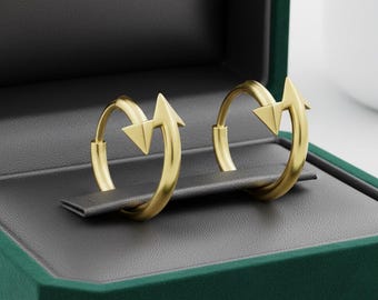 18ct Gold and Silver Arrow of Love Huggie Hoop Ladies Earrings 14mm pair