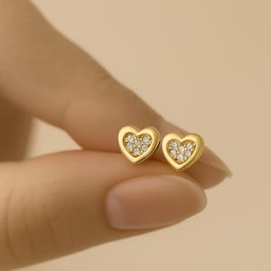 9ct gold stud earrings heart design 8 mm pair in Luxury Gift Box