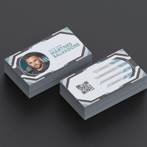 Aangepaste digitale visitekaartje PSD | Klaar voor QR-code | Modern afdrukbaar voor professionals