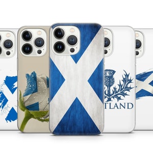 Könnte beinhalten: Vier verschiedene Handyhüllen mit schottischen Designs. Die Hüllen zeigen eine blau-weiße schottische Flagge, einen Distel, eine Rose mit einem schottischen Flaggenmuster und eine schottische Flagge mit einem verblassten, abgenutzten Look.