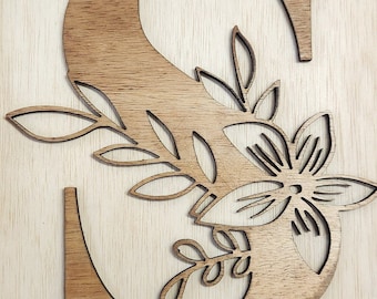 Laser geschnittene florale Buchstaben
