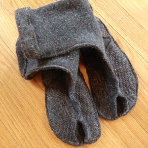 Split Toe House Slippers / Cozy Tabi Socks / Calf-High / Wool / Made-to-order image 2