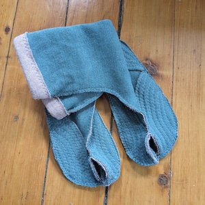 Split Toe Tabi Wool House Pantoufles / Cheville / Sur commande Blue with pale pink