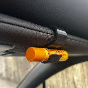 車用サンバイザーリップクリームクリップ