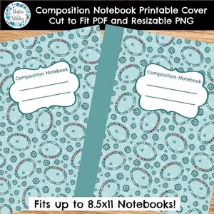Op de afbeelding: Een omslag voor een notitieboek met een turquoise achtergrond en een patroon van armbanden en bloemen. De omslag heeft een wit label met de tekst "Composition Notebook". De tekst "Fits up to 21.6x27.9 cm Notebooks!" is ook zichtbaar.