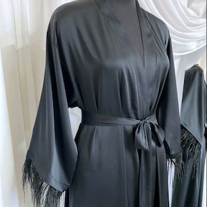 Brautset, Seidennachthemd, Seidenmantel, Seidenset, Pyjama für Brautjungfer, Geschenk, Hauskleidung, Nachtwäsche, Kimono mit Federn, Hausparty-Outfit