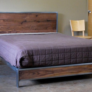 The Early Century Bed Queen Size image 1