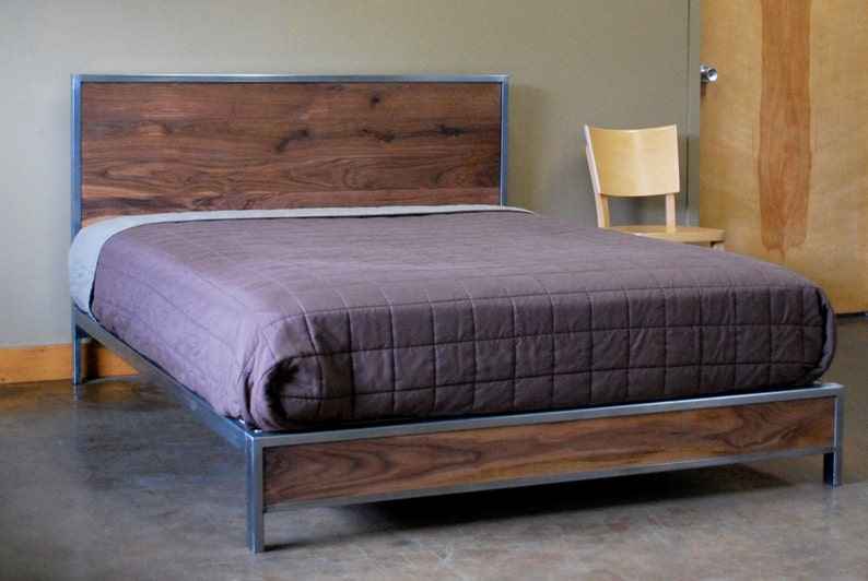 The Early Century Bed Queen Size image 1