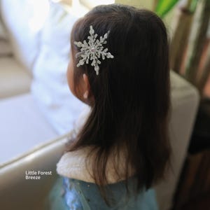 Large elegant glittering snowflake hair clip