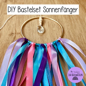 Bastelset für Sonnenfänger mit Bändern in Blau, Grün, Türkis und Lila – Perfekt für Kinder und Erwachsene