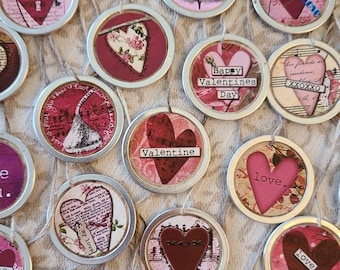 10 12 oder 24 ~ 3,2 cm KLEINEN Prim Metall umrandeten Hang Tags Valentine Liebe Herzen Hang Tags Mini Baum Ornamente Ornies Scrapbooking Party Favors