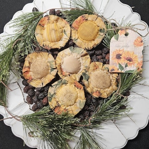 Primitive Farmhouse Sunflower Bowl Fillers - Grunged Ornies, Set of 6