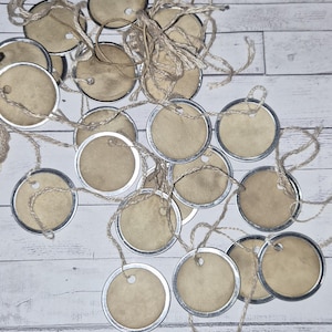 Zawieszki z prymitywnym metalowym rantem: Barwione ozdoby rzemieślnicze