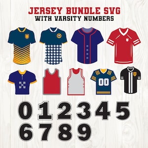 Könnte beinhalten: Ein Satz von 10 SVG-Trikotdesigns mit Varsity-Nummern. Die Trikots sind in verschiedenen Farben und Stilen, darunter Baseball, Basketball und Fußball. Die Nummern sind schwarz und reichen von 0 bis 9.