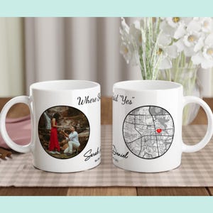 Mug cadeau de fiançailles pour couple avec votre photo, mug en céramique où elle a dit oui personnalisée, cadeau d'anniversaire par date, cadeaux de mariage.