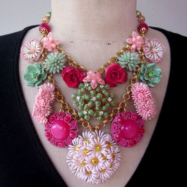 RESEREVD Vintage Flower Bib Statement Necklace - Bouquet