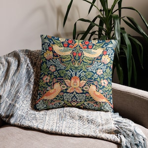 William Morris Sofakissen, Erdbeerdieb Dekokissen, Grünes Sofakissen im Vintage Stil, Blumenkissen, Kunstlehrer Geschenkidee