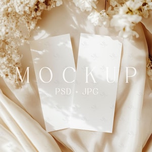 Maqueta de tarjetas de programa de boda, maqueta de tarjeta de menú de 4 x 9, maqueta de tarjeta doble, maqueta de tarjeta simple, maqueta de dos tarjetas de programa o menú, objeto inteligente PSD