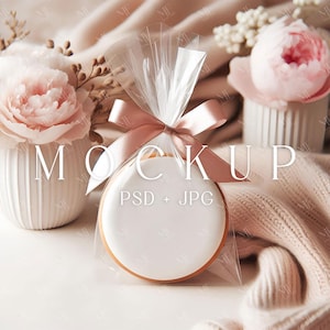 Gift Cookie Mockup, Round Sugar Cookie PSD, Icing Cookie Mockup, Bakery Label Mockup, White Biscuit Template, Circle Cookie Label PSD Mockup