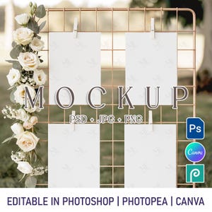 Puede incluir: Una rejilla de color cobre con cuatro tarjetas blancas en blanco sujetas con pinzas. La palabra "MOCKUP" se muestra en letras grandes. La imagen incluye el texto "PSD + JPG + PNG" y "EDITABLE IN PHOTOSHOP | PHOTOPEA | CANVA".