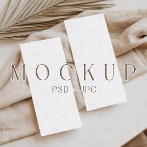 4 x 9 menukaart mockup PSD, bruiloft programma dubbele kaart mockup, boho tafel diner menusjabloon, platliggende kaart PSD mock-up