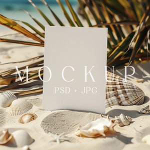 Mockup estivo 5x7, Mockup matrimonio boho, Mockup invito baby shower, Mockup biglietto di auguri, Oggetto intelligente PSD, Mockup biglietto invito spiaggia