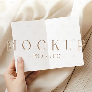 Maquette de carte pliée, Maquette d'invitation à deux volets, Maquette de carte 5 x 7, Maquette de carte de voeux, Maquette de carte d'invitation, PSD de carte d'ouverture, Carte postale pliée