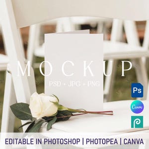 Maquette de carte pliée, maquette de faire-part de mariage, maquette de carte debout, maquette de carte d'invitation pliée, maquette de carte de voeux 5 x 7 psd Canva