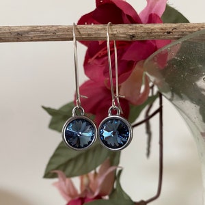 Boucles doreilles Swarovski Long Dangling. Deux finitions, plusieurs couleurs Silver/Denim