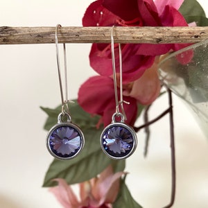 Boucles doreilles Swarovski Long Dangling. Deux finitions, plusieurs couleurs Silver/Tanzanite