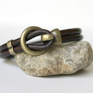 Men&#39;s Leather Bracelet: Chocolate Brown or Black, Antiqued Hook Clasp