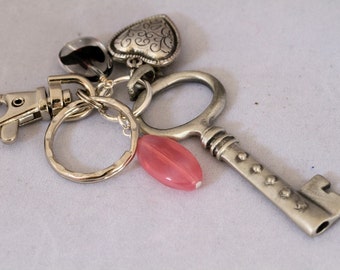Funky Skeleton Key Chain: Pewter Heart Charm Purse Hook