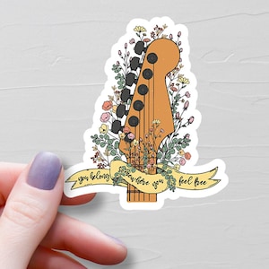 Gitaarsticker bloemen, je hoort ergens waar je je vrij voelt, vinylstickers, waterflesstickers, gitarist cadeau, cadeau gitarist, cadeau gitarist - S329 afbeelding 1