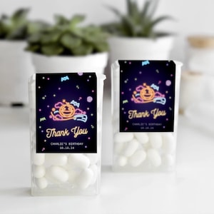 Étiquettes néon néon pour cadeaux d'anniversaire Halloween, remplissage de sac de cadeaux anniversaire Halloween, citrouille orange fête d'Halloween menthe autocollants