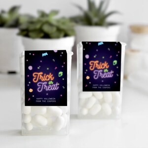 Étiquettes néon menthe d'Halloween, cadeaux joyeux Halloween, autocollants menthe pour cadeaux d'Halloween, Remplissage de sacs cadeaux pour Halloween