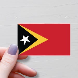 Sticker drapeau du Timor oriental, stickers de voyage en vinyle Tetum, drapeaux du monde, sticker bouteille d'eau souvenir, stickers pour ordinateur portable, sticker bagage - F77