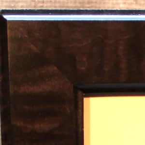 Hermoso marco para diploma negro, 8 1/2 x 11, arce tigre
