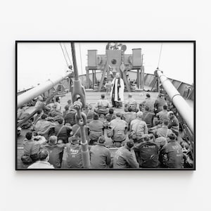 Chaplain preaching to American soldiers and sailors - Normandy landings