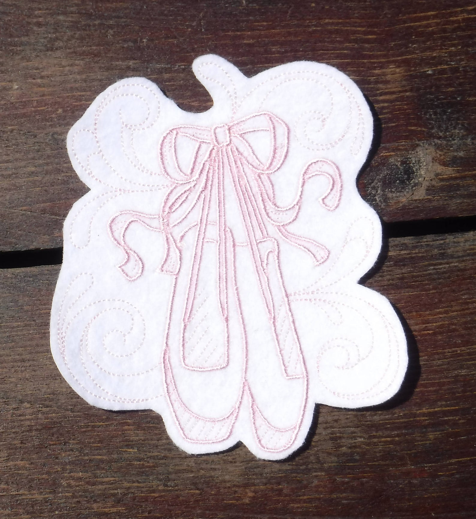 ballet patch - ballet shoes - iron on patch - embroidered applique - ballet gifts - embroidered gifts - pink patch - ballerina g