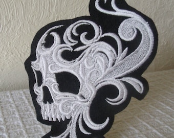 Gothic Skull Embroidered Iron On Patch: Eerie Swirl Design