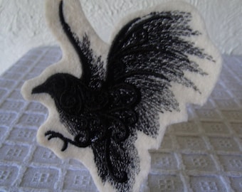 Black Raven Embroidered Iron On Patch: Gothic Applique