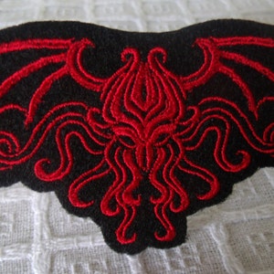 Cthulhu Embroidered Iron On Patch: HP Lovecraft Goth Applique