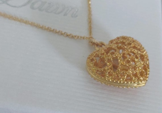 Gold Filigree Heart Necklace. Dainty 