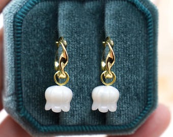 Boucles d'oreilles lys en argent sterling plaqué or, créoles fleurs en nacre