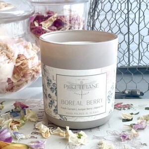 Luxury Wood Wick Soy Wax Candle,  Natural Fragrance Candle, Vintage Candle, Phthalate-Free, Sustainable, Hand-Poured