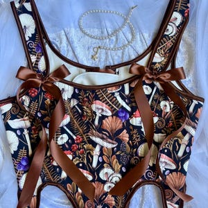 Vintage Corset Top for women mushroom Corset