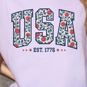 Maglietta Comfort Colors USA, maglietta del 4 luglio, maglietta floreale USA, maglietta patriottica estiva da donna, maglietta America est 1776, maglietta rossa, bianca e blu