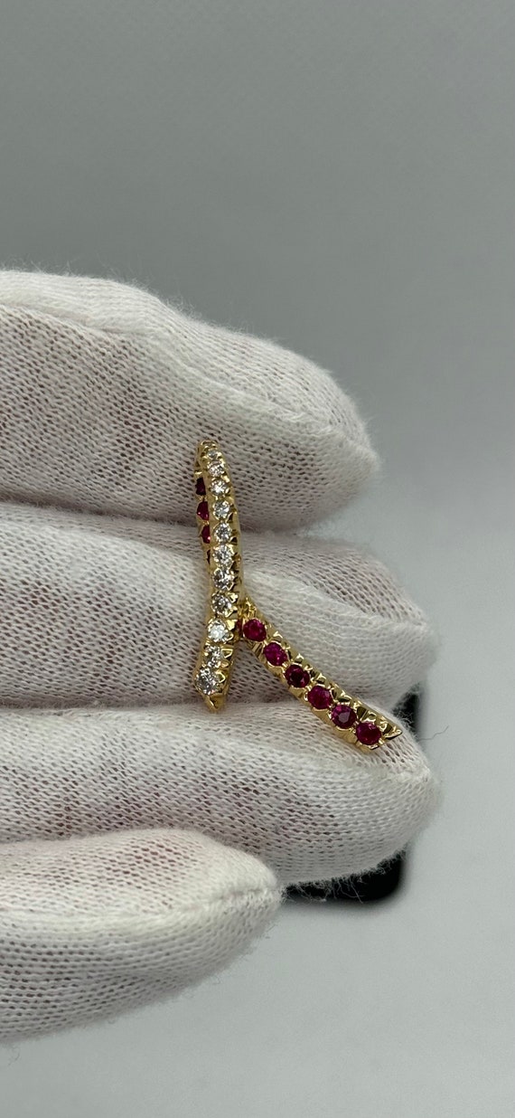 18kt Yellow Gold Diamond and Ruby Pendent