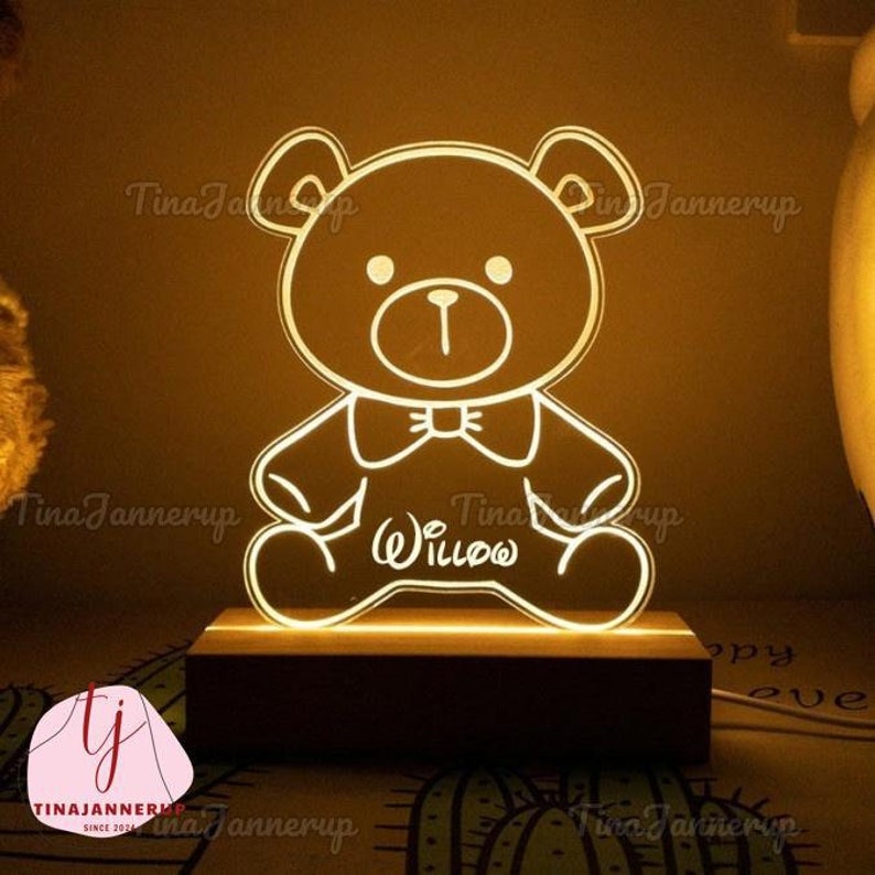 Gepersonaliseerd teddybeer nachtlampje, aangepaste naam kinderkamer nachtlampje, Teddy Led-lamp, verjaardagscadeau, pasgeboren cadeau, cadeau voor zoon afbeelding 1